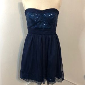 Delia’s size 11 short formal dress